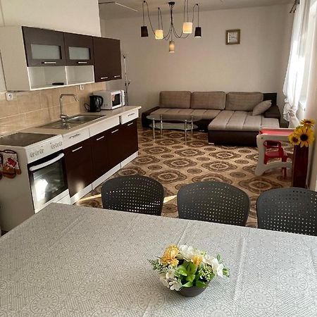 Ubytovani - Prazdninovy Dum Chlumec nad Cidlinou Ngoại thất bức ảnh